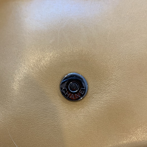 Authentic Vintage Chanel Crossbody Purse - Picture 4 of 11